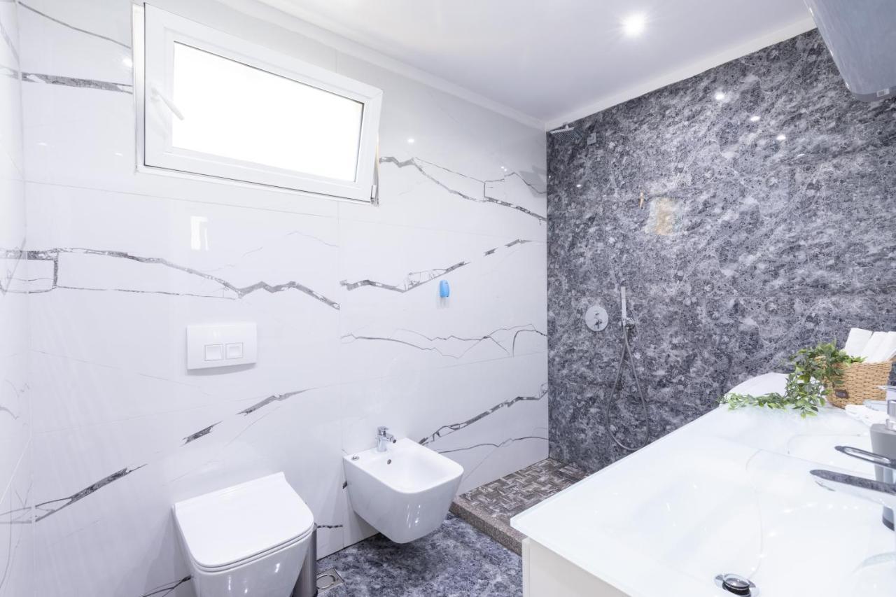 Exclusive 2 Bedrooms Apartment Tirana Zewnętrze zdjęcie