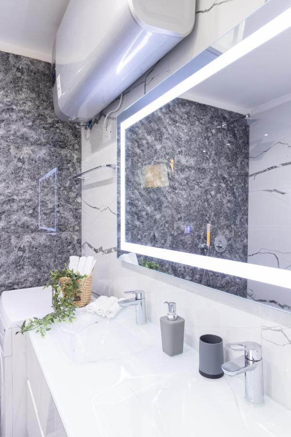 Exclusive 2 Bedrooms Apartment Tirana Zewnętrze zdjęcie